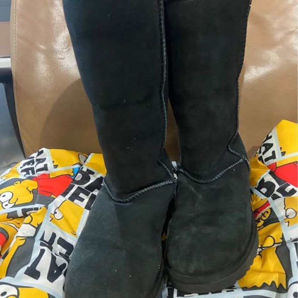 UGG black boots size 7
